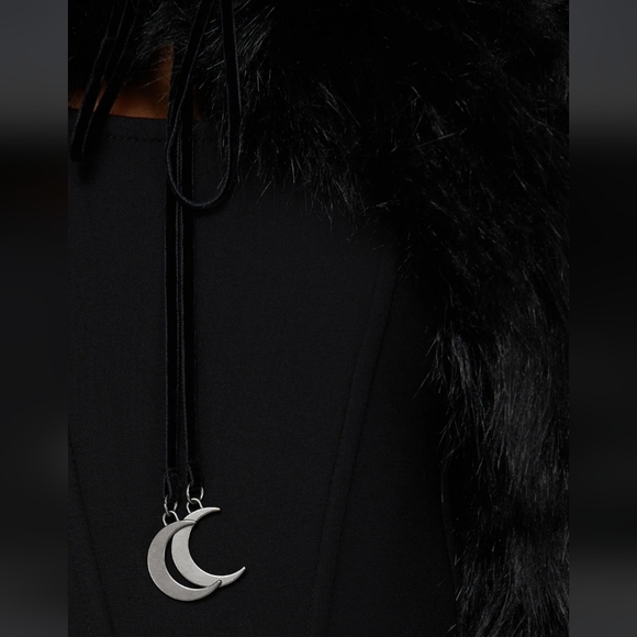 Killstar Black Faux Fur Trim Cloak - Picture 5 of 6